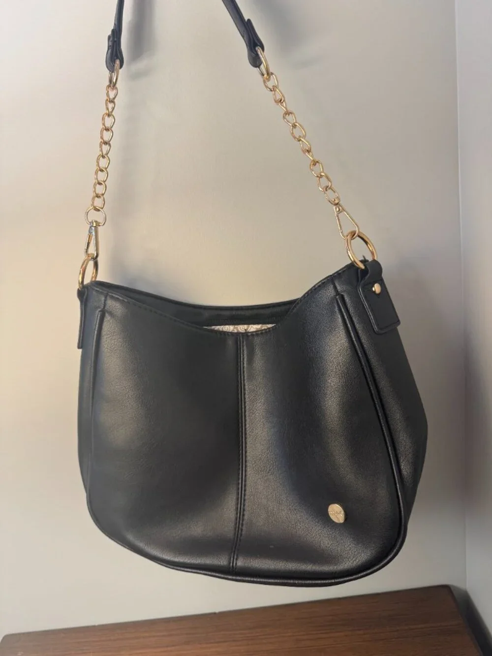 Modern+Chic Marissa Saddle Crossbody Bag Black Vegan Leather